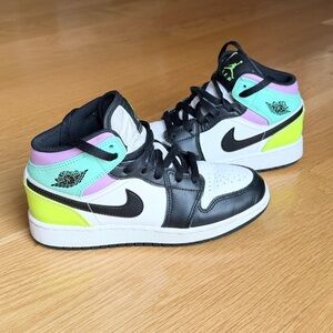 Air Jordan 1 Mid GS “Pastel”